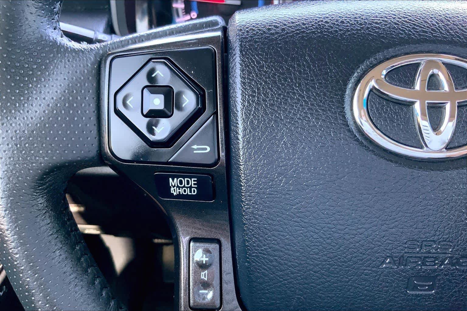 Used 2019 Toyota 4Runner Limited AWD/4WD image 24