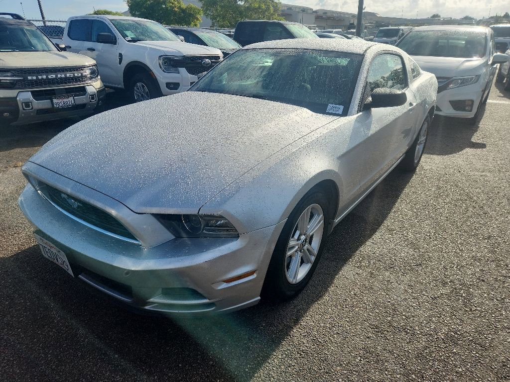 Used 2014 Ford Mustang Coupe RWD image 3