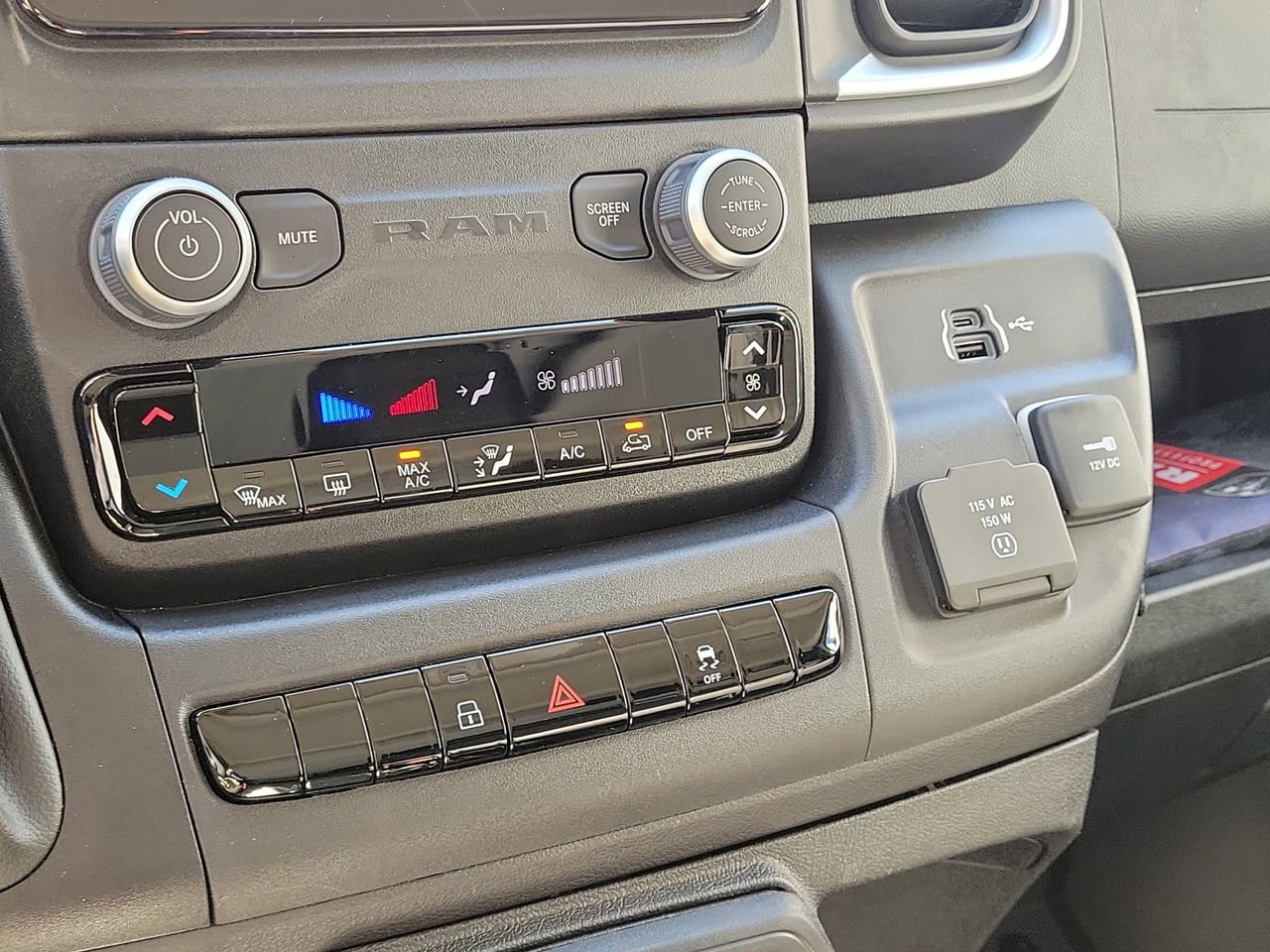 Used 2025 RAM ProMaster 1500 w/ Quick Order Package 22G SLT image 31