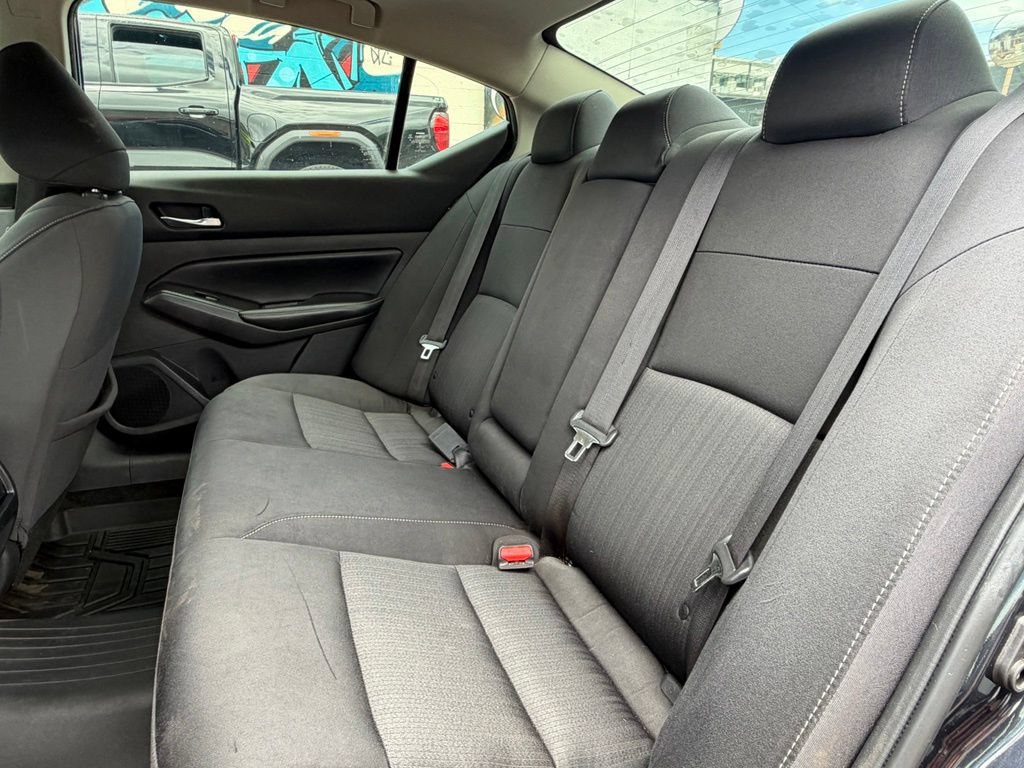 Used 2019 Nissan Altima 2.5 SV FWD image 15