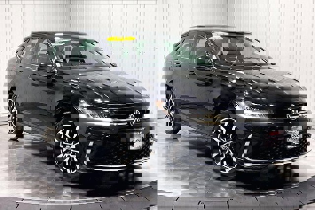 Used 2025 Volkswagen Jetta SE image 3