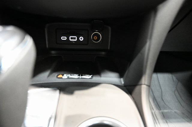 Used 2021 Chevrolet Equinox Premier w/ LPO, Floor Liner Package image 19