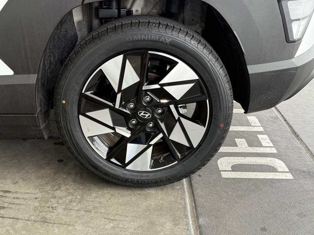 Used 2024 Hyundai Kona SEL image 19