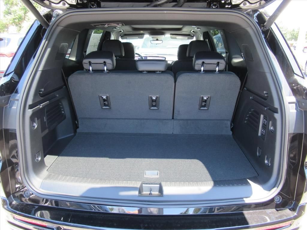 New 2026 Buick Enclave Avenir w/ Super Cruise Package FWD image 37