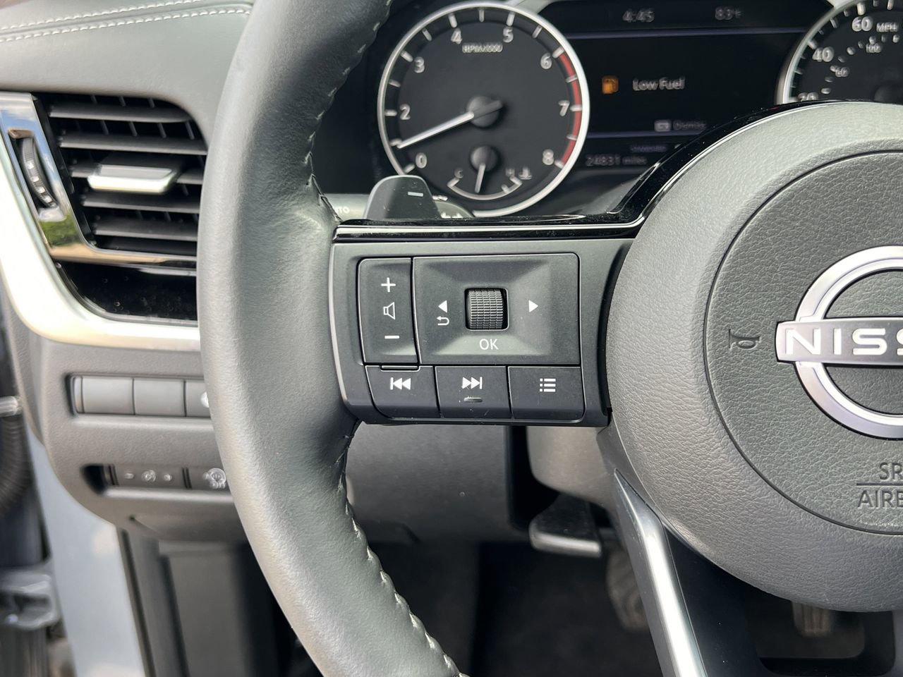 Certified 2023 Nissan Rogue SL w/ SL Premium Package image 10