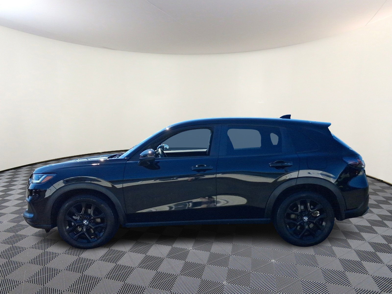 Used 2024 Honda HR-V Sport image 4