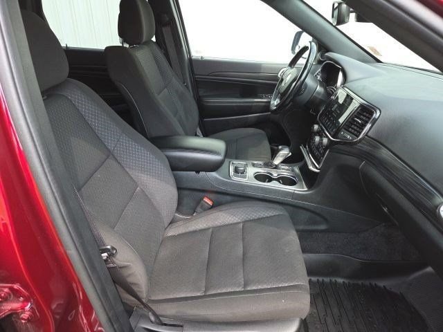 Used 2022 Jeep Grand Cherokee Laredo w/ All-Weather Capability Group AWD/4WD image 50