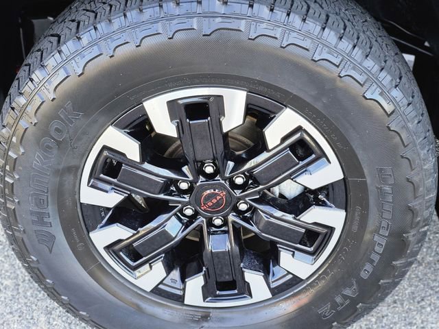Certified 2024 Nissan Frontier PRO-4X w/ Technology Package AWD/4WD image 10
