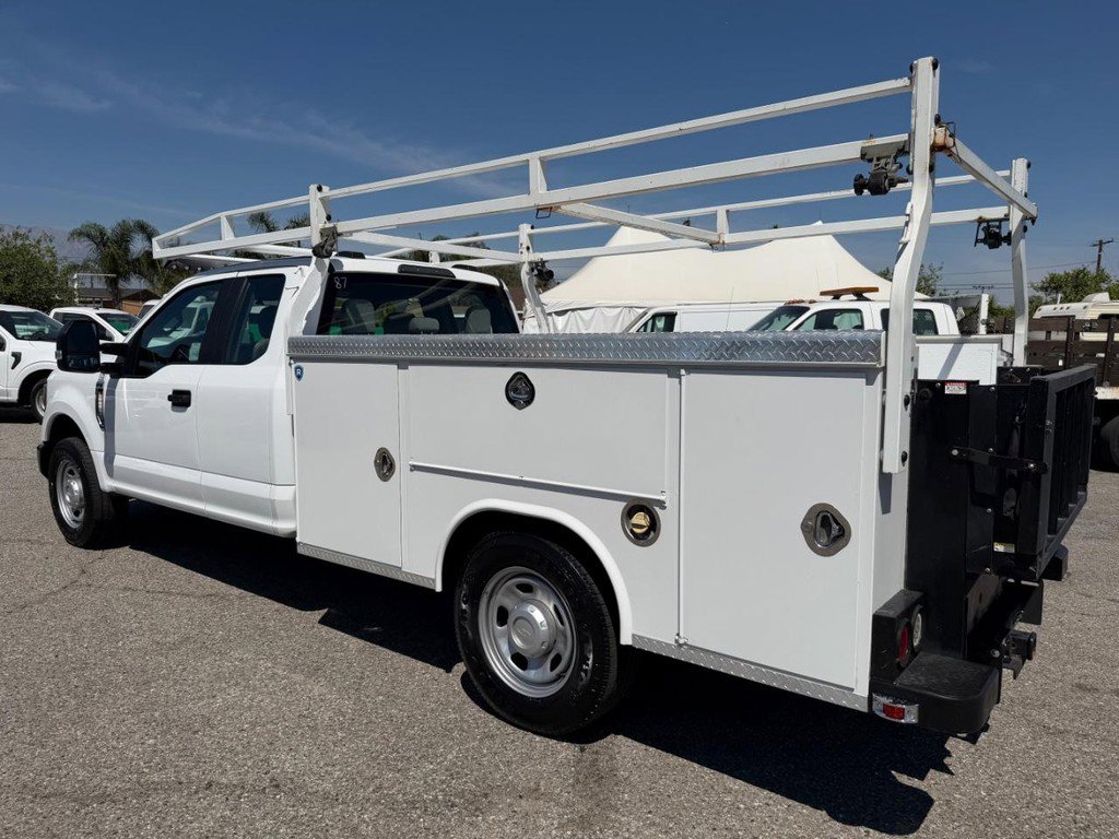 Used 2022 Ford F350 XL w/ Power Equipment Group image 9
