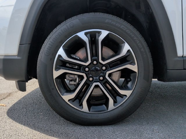 Used 2023 Jeep Compass Limited w/ Sun and Sound Group AWD/4WD image 5