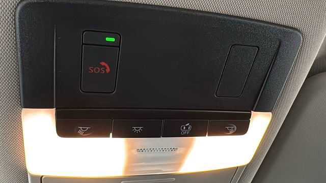 Certified 2025 Nissan Rogue SV image 30