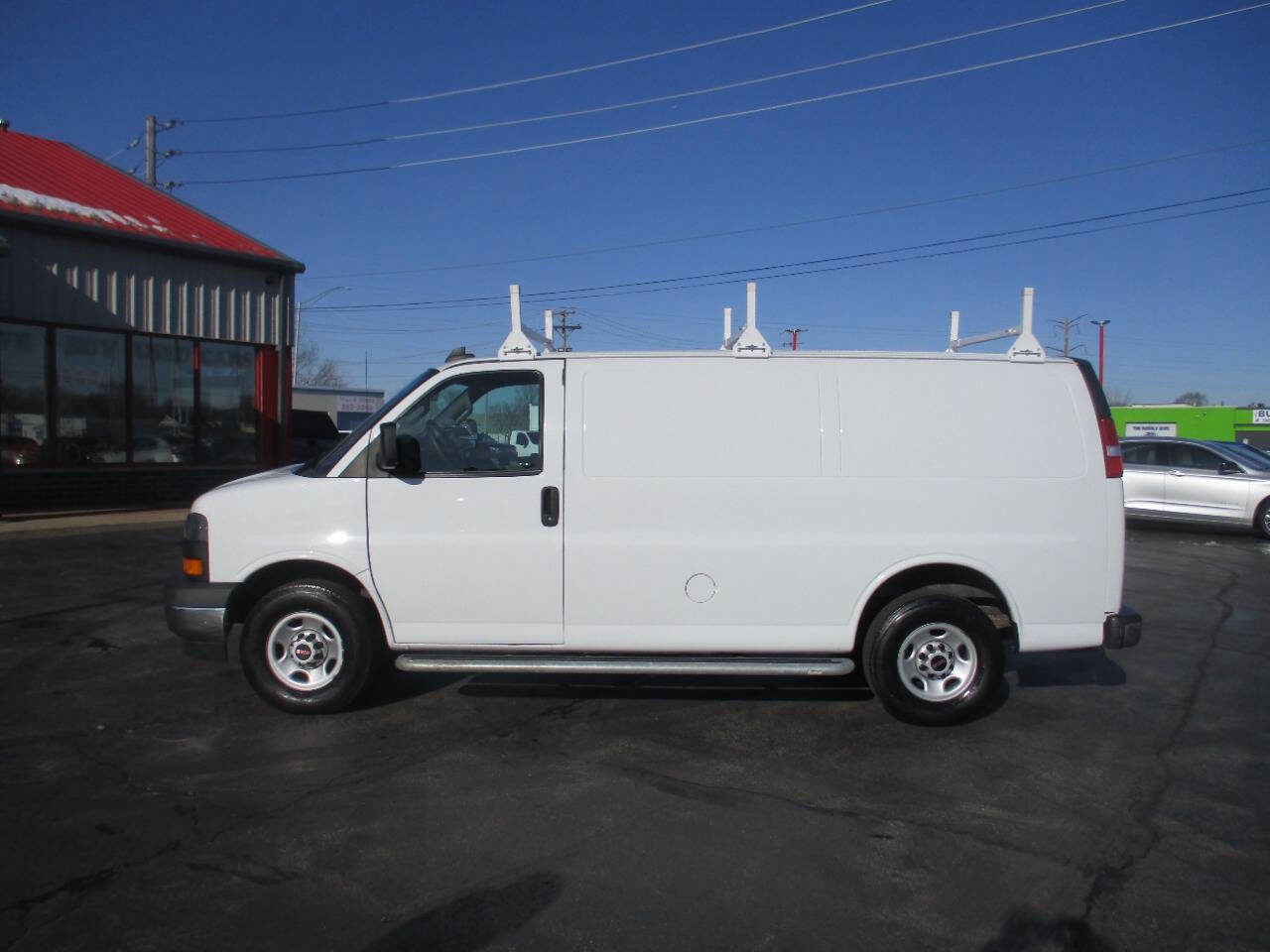Used 2020 GMC Savana 3500 w/ Driver Convenience Package image 2