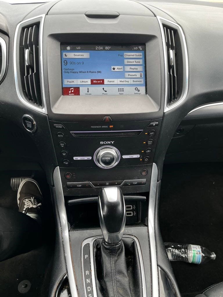 Used 2018 Ford Edge Titanium image 17