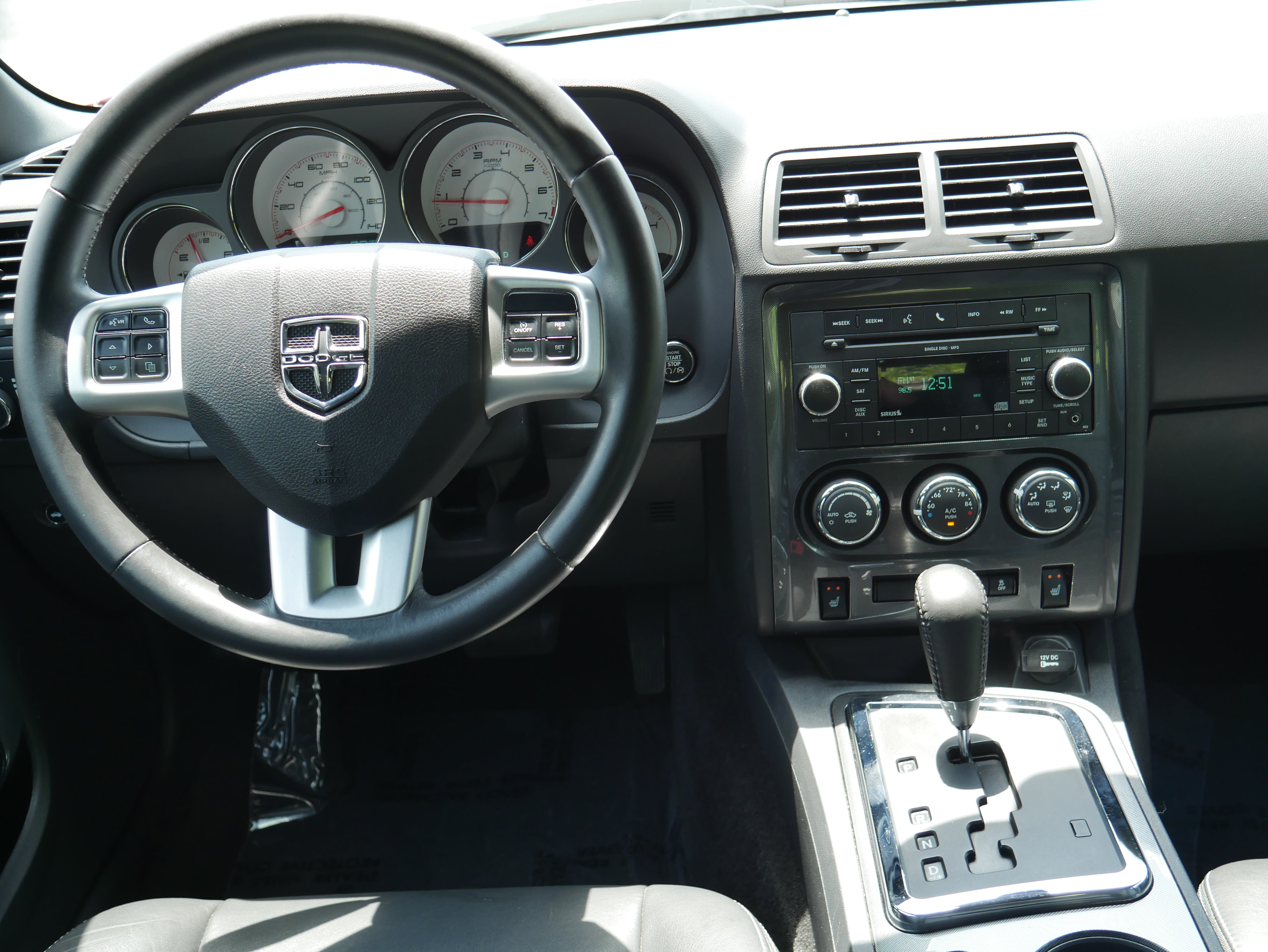 Used 2011 Dodge Challenger RWD image 16