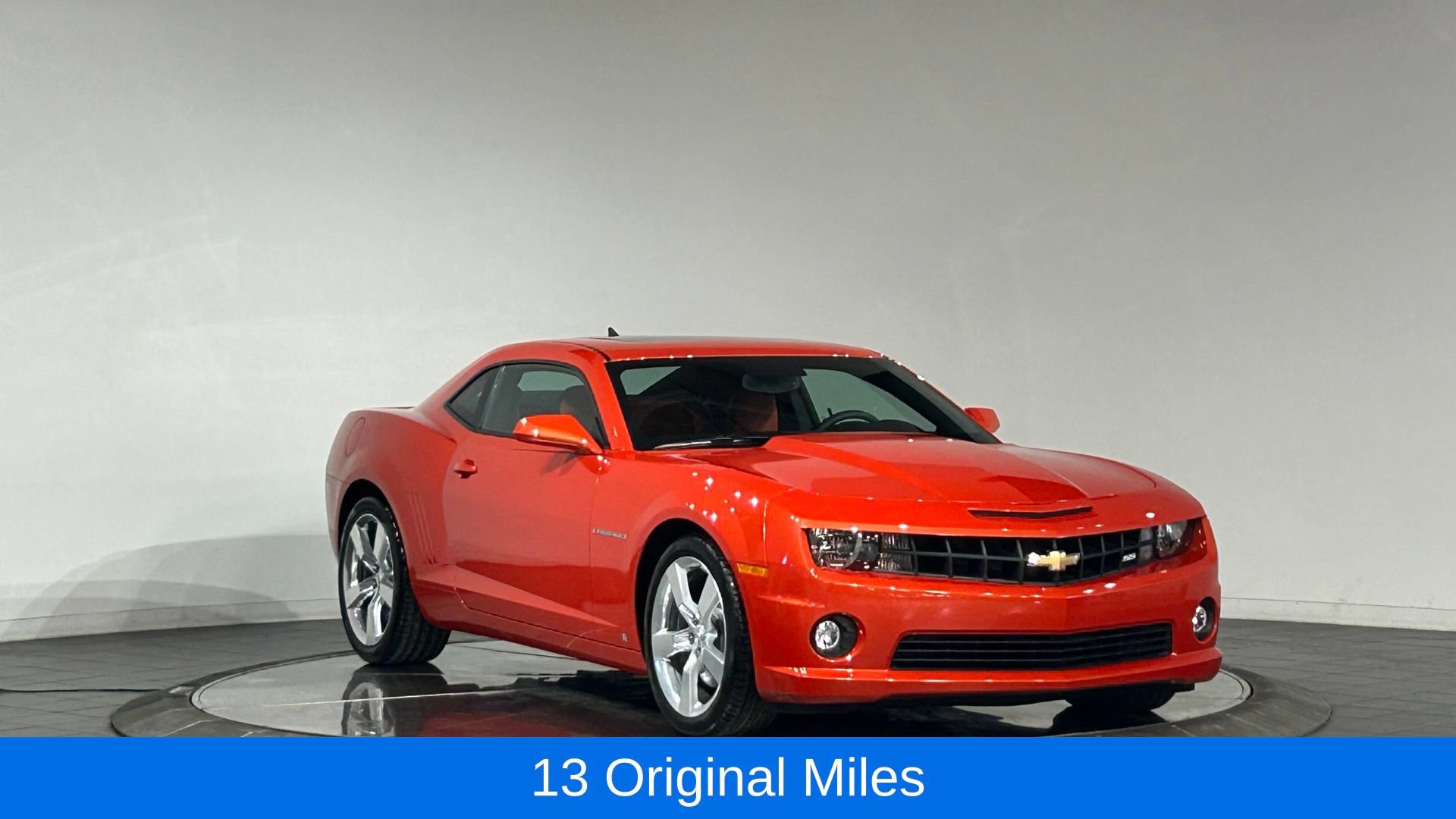 Used 2010 Chevrolet Camaro SS w/ Interior Accent Trim Package RWD image 2