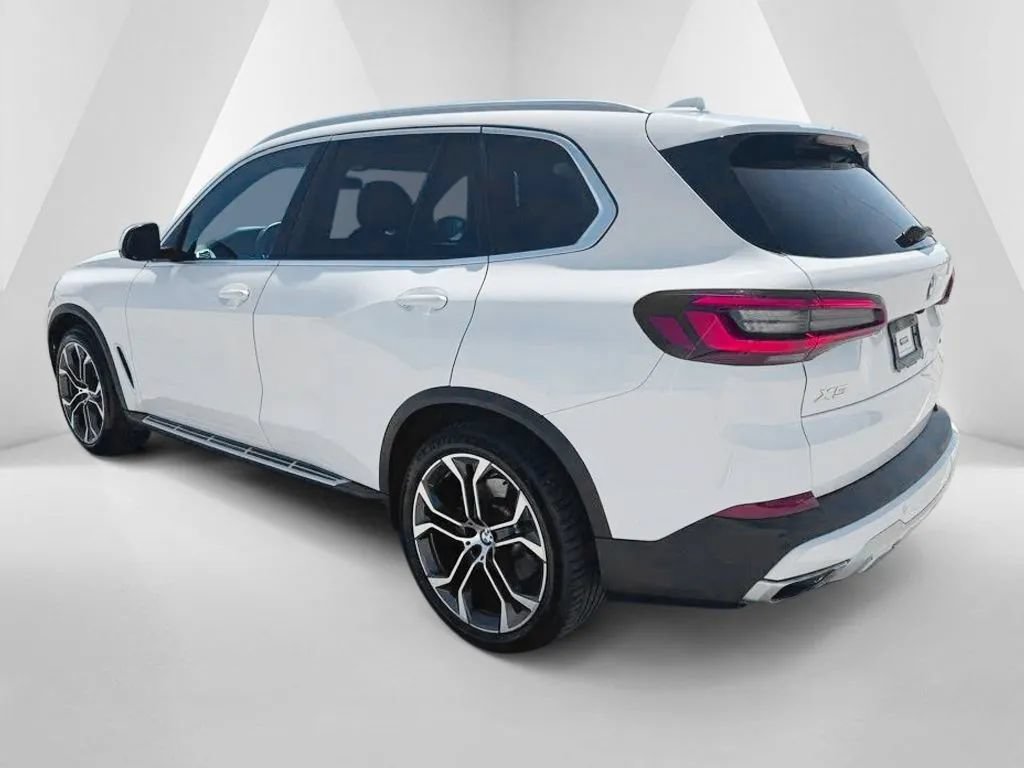 Used 2022 BMW X5 xDrive40i w/ Premium Package AWD/4WD image 5