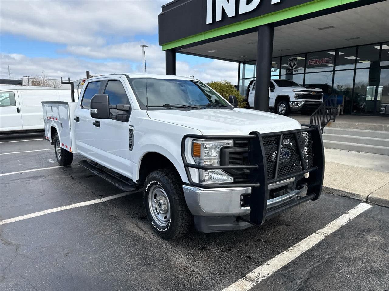 Used 2022 Ford F250 XL w/ Power Equipment Group AWD/4WD image 2
