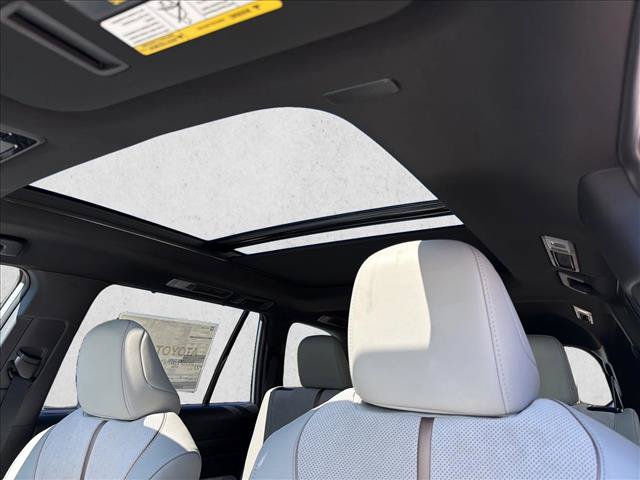 New 2026 Toyota Grand Highlander AWD Hybrid image 19