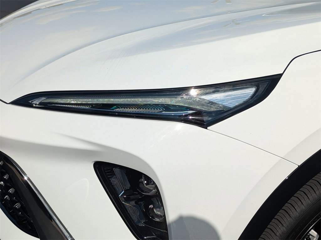 New 2025 Buick Envision Sport Touring image 7