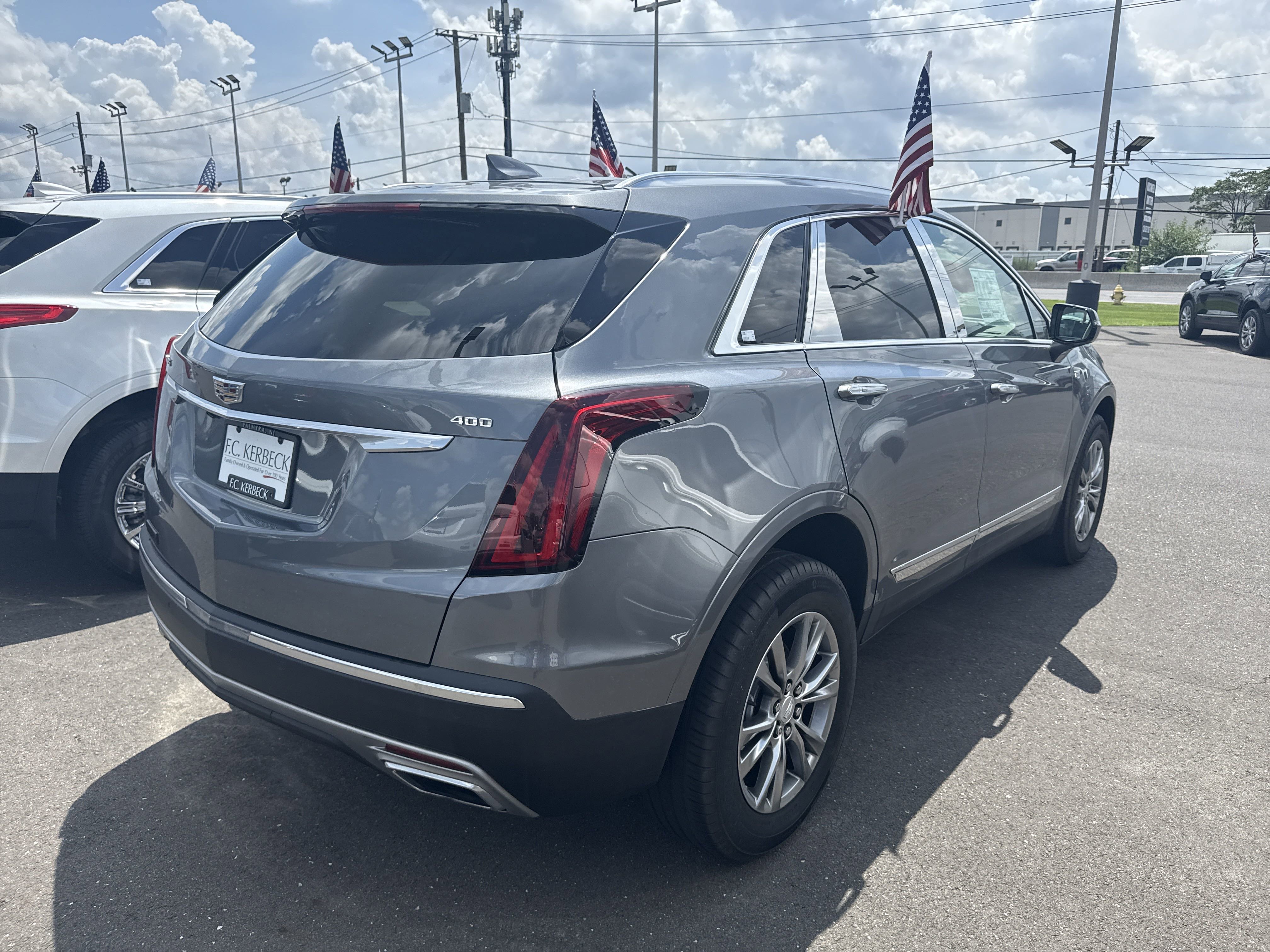 Used 2021 Cadillac XT5 Premium Luxury w/ LPO, Premium Carpet Package image 6