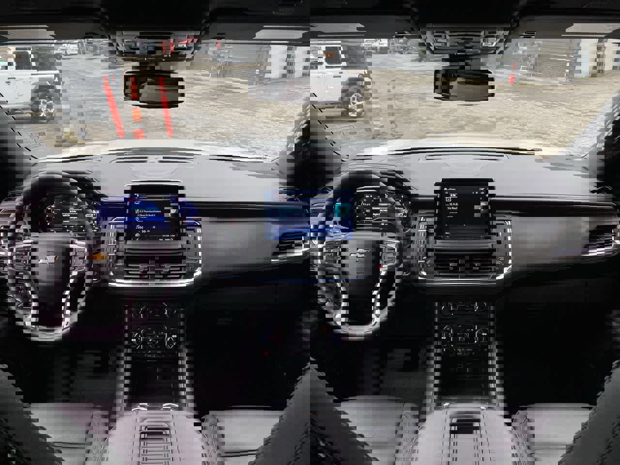 Used 2023 Chevrolet Tahoe LT w/ Luxury Package AWD/4WD image 12