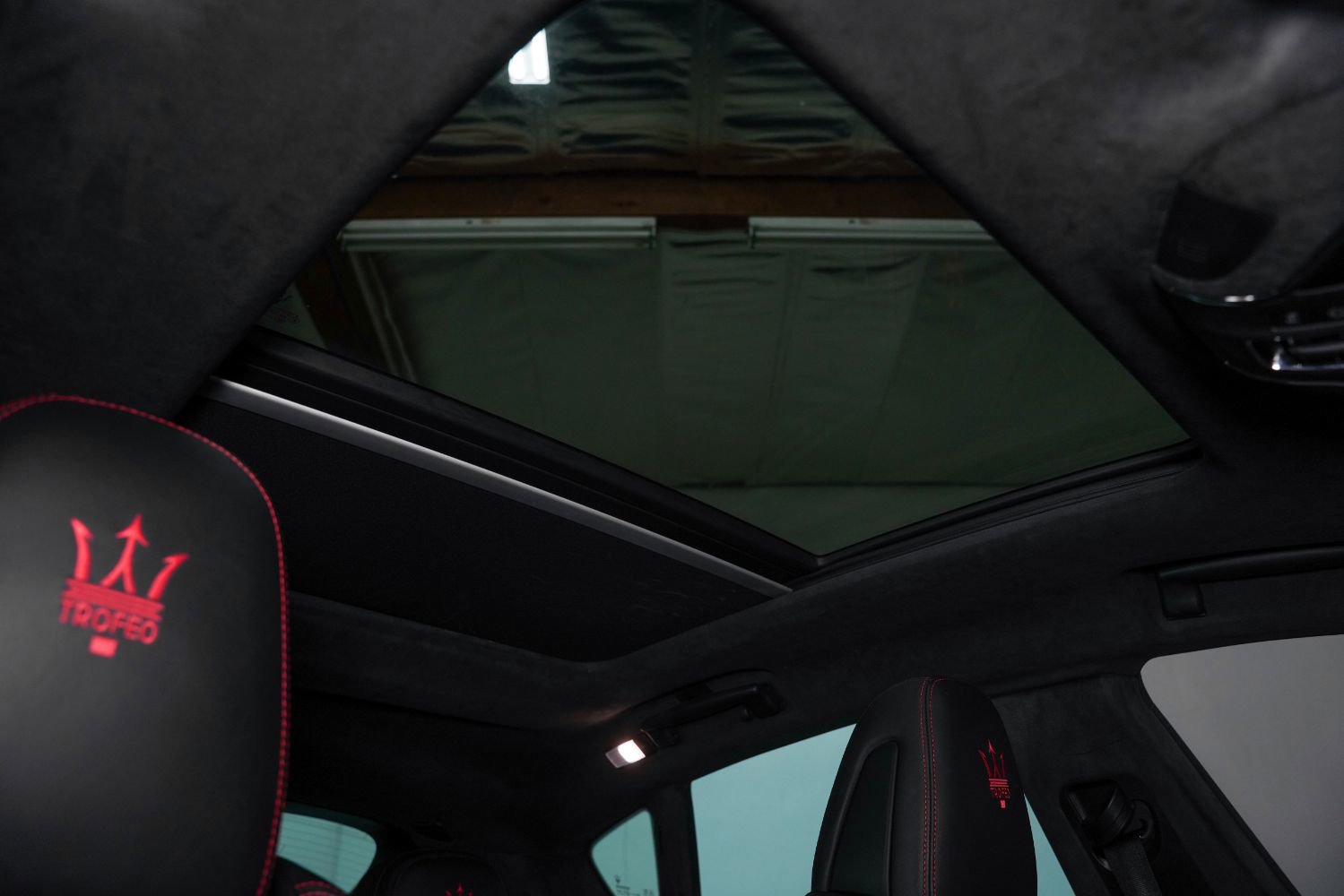 Used 2019 Maserati Levante Trofeo image 30