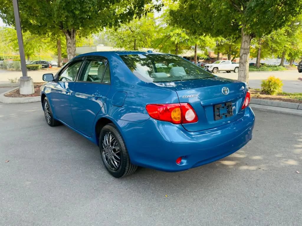 Used 2010 Toyota Corolla XLE FWD image 3