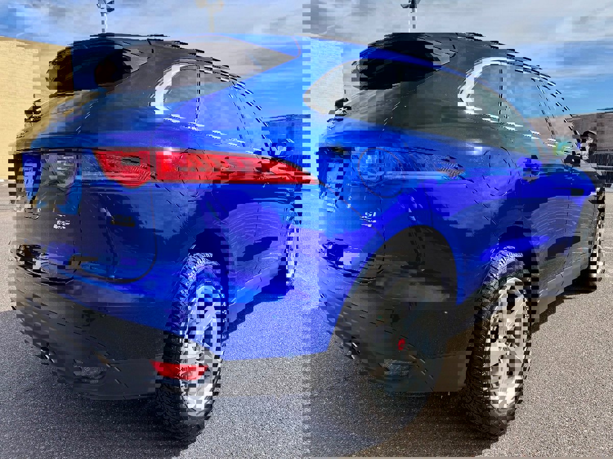 Used 2020 Jaguar F-PACE Premium image 6