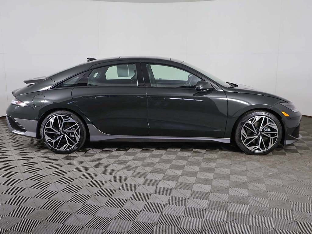 Used 2024 Hyundai Ioniq 6 Limited RWD image 21