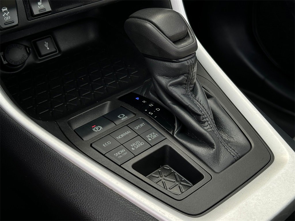 Certified 2022 Toyota RAV4 XLE image 23