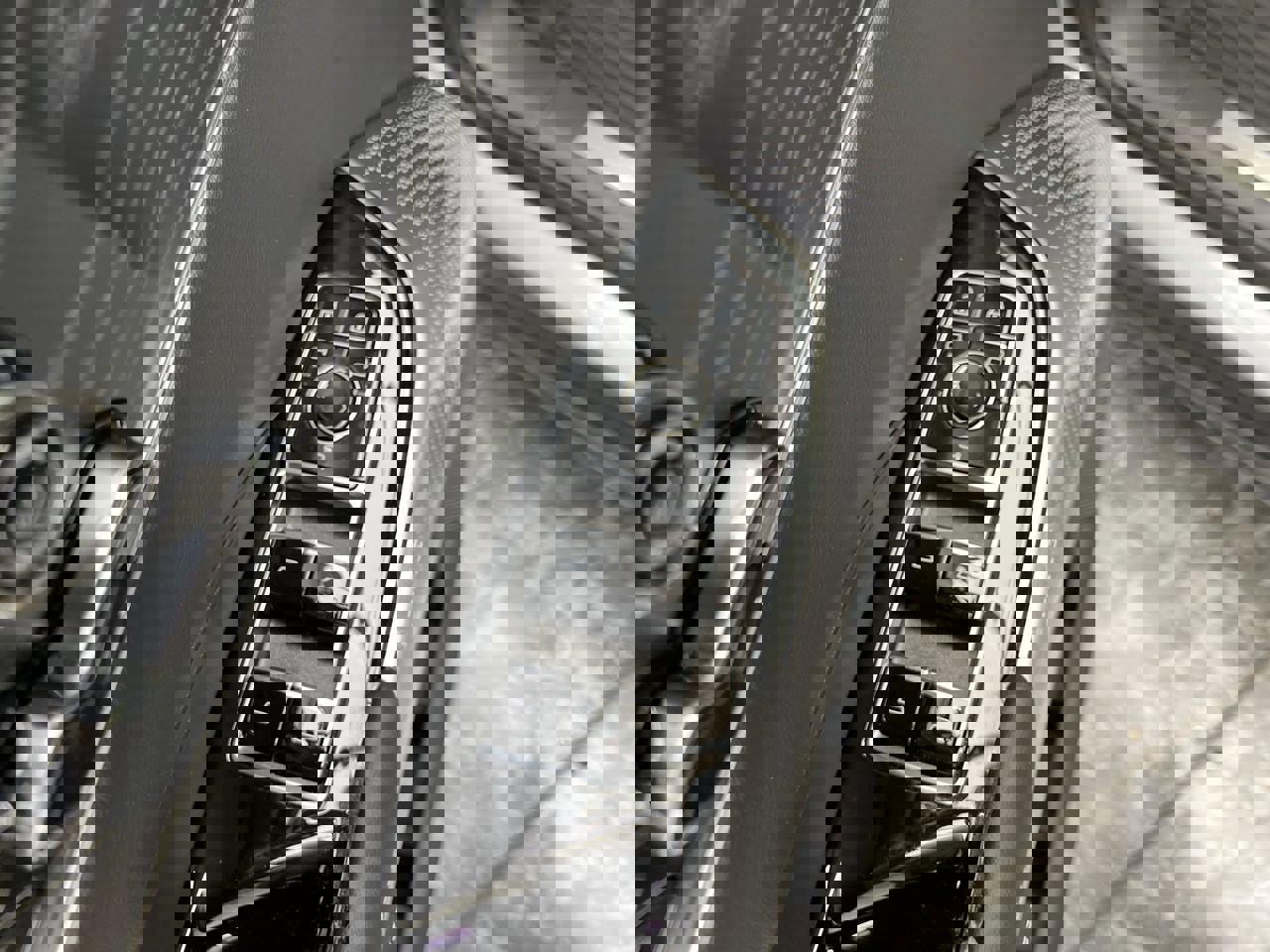 Used 2024 Cadillac Lyriq Luxury w/ LPO, Floor Liner Package image 9