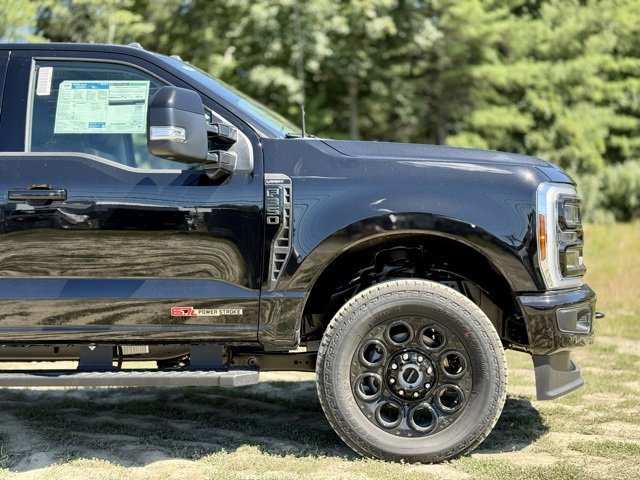 New 2025 Ford F350 Lariat w/ Lariat Ultimate Package image 2