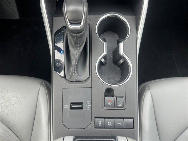 Used 2022 Toyota Highlander XLE image 19