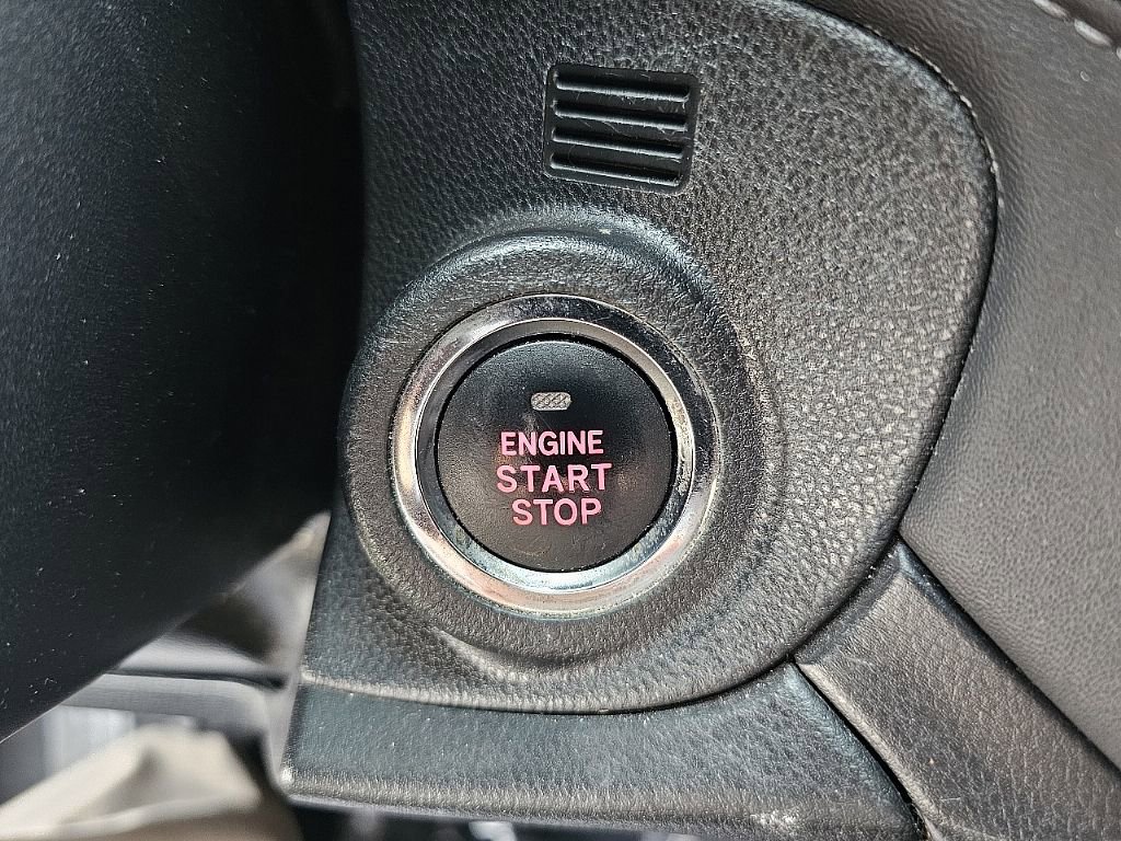 Used 2022 Subaru Outback Limited image 32