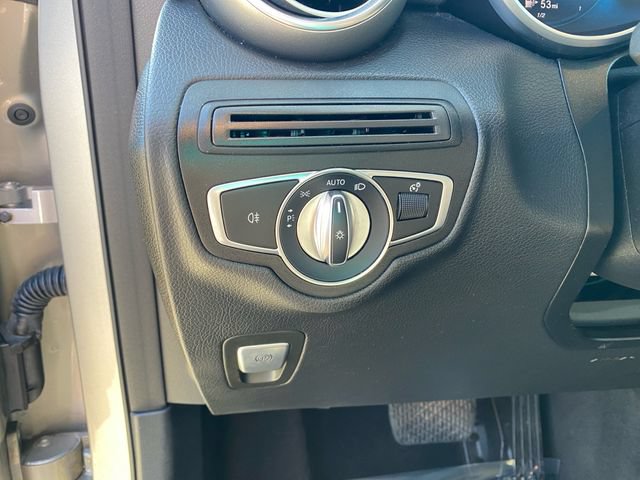 Used 2021 Mercedes-Benz GLC 300 w/ Premium Package image 18