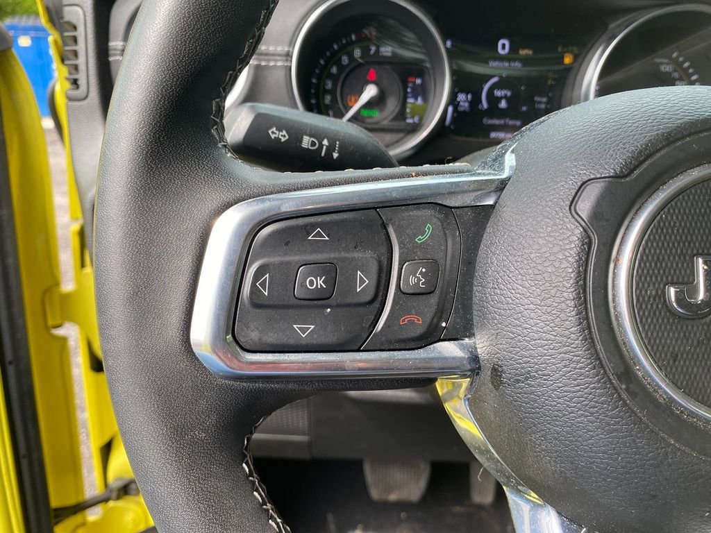 Used 2023 Jeep Wrangler Sahara AWD/4WD image 16