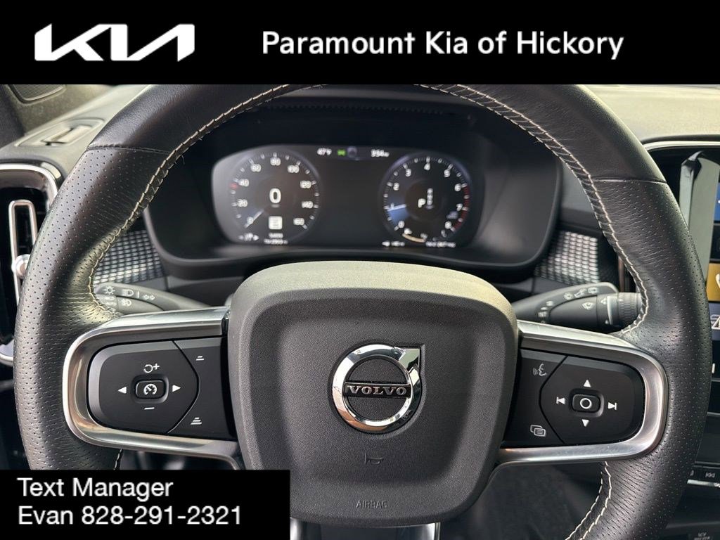 Used 2021 Volvo XC40 T5 R-Design w/ Advanced Package image 33