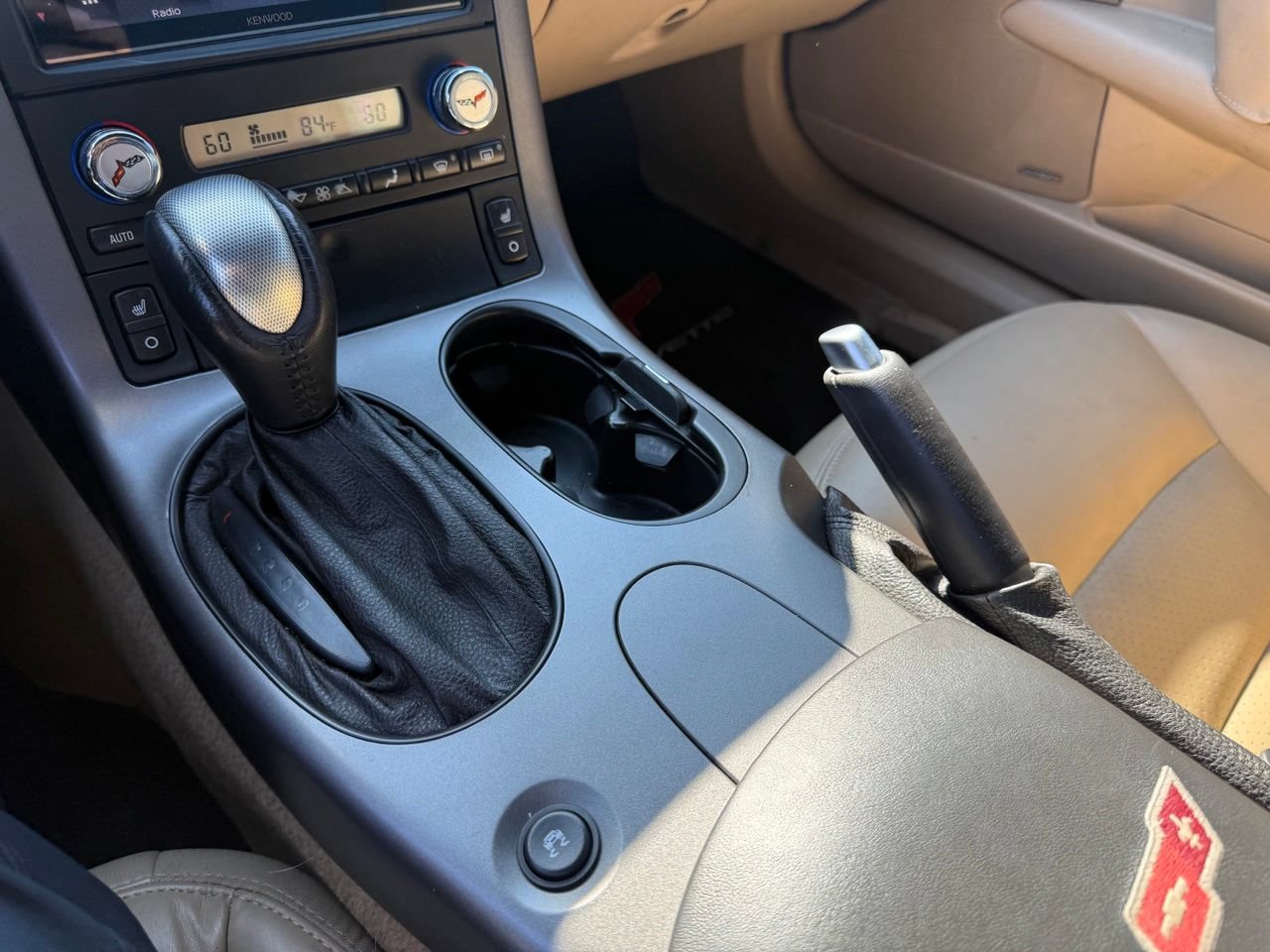 Used 2006 Chevrolet Corvette Coupe w/ Preferred Equipment Group RWD image 19