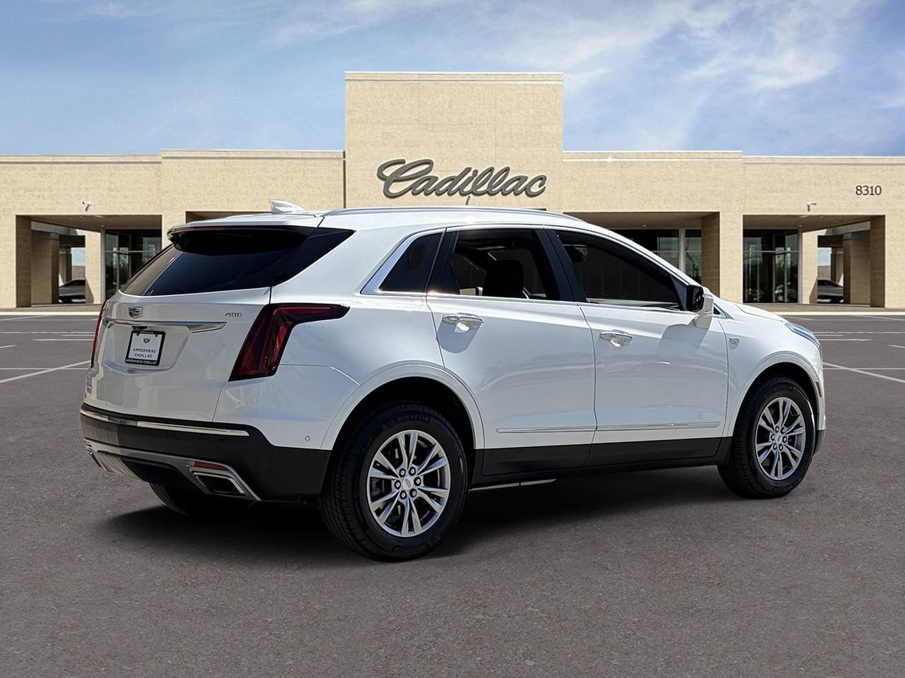 Certified 2023 Cadillac XT5 Premium Luxury w/ Technology Package AWD/4WD image 5