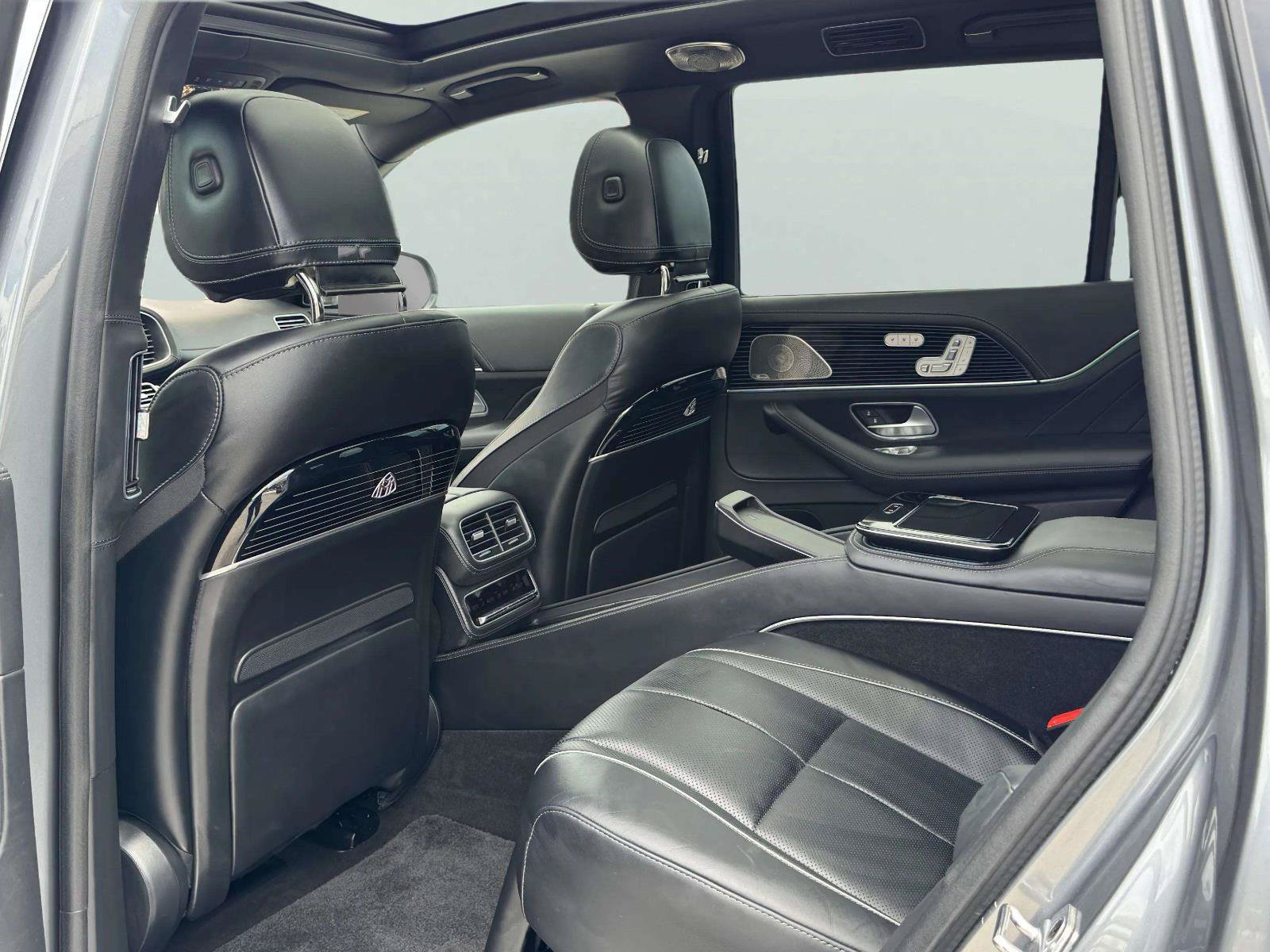 Used 2022 Mercedes-Benz Maybach GLS 600 4MATIC image 65