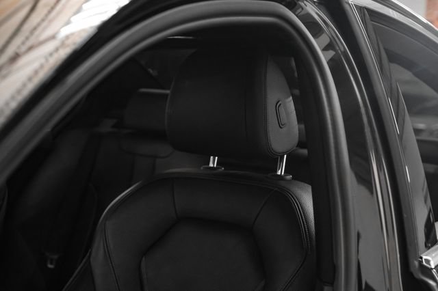 Used 2018 BMW 540i RWD image 30