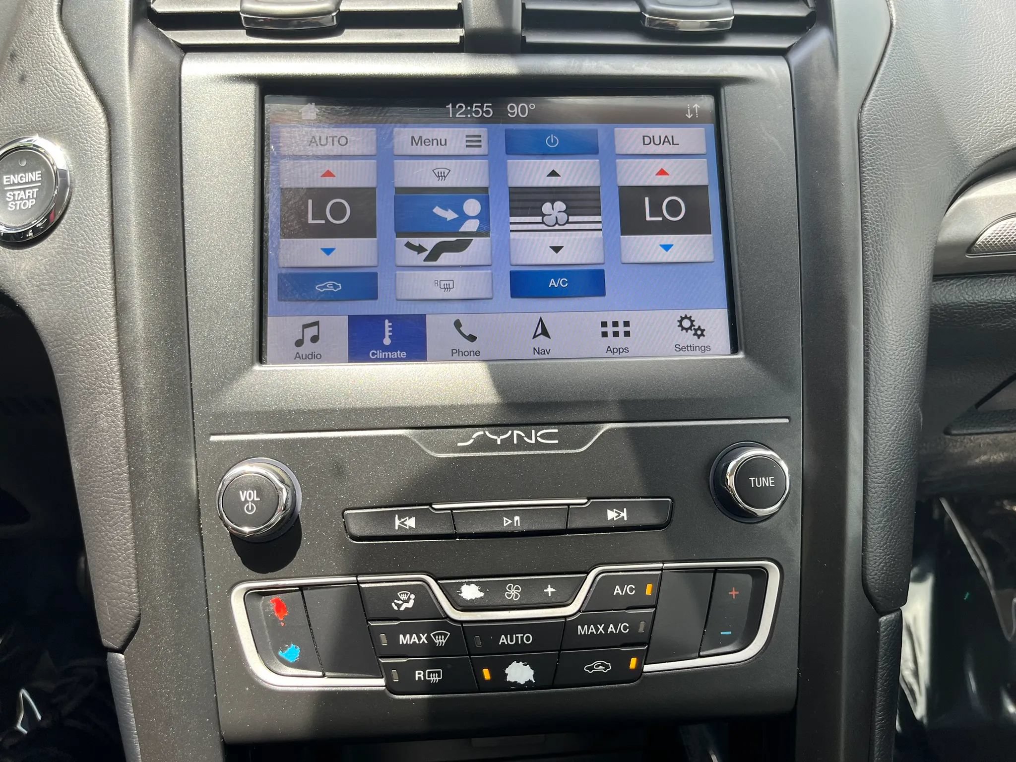 Used 2019 Ford Fusion SE w/ Equipment Group 151A FWD image 19