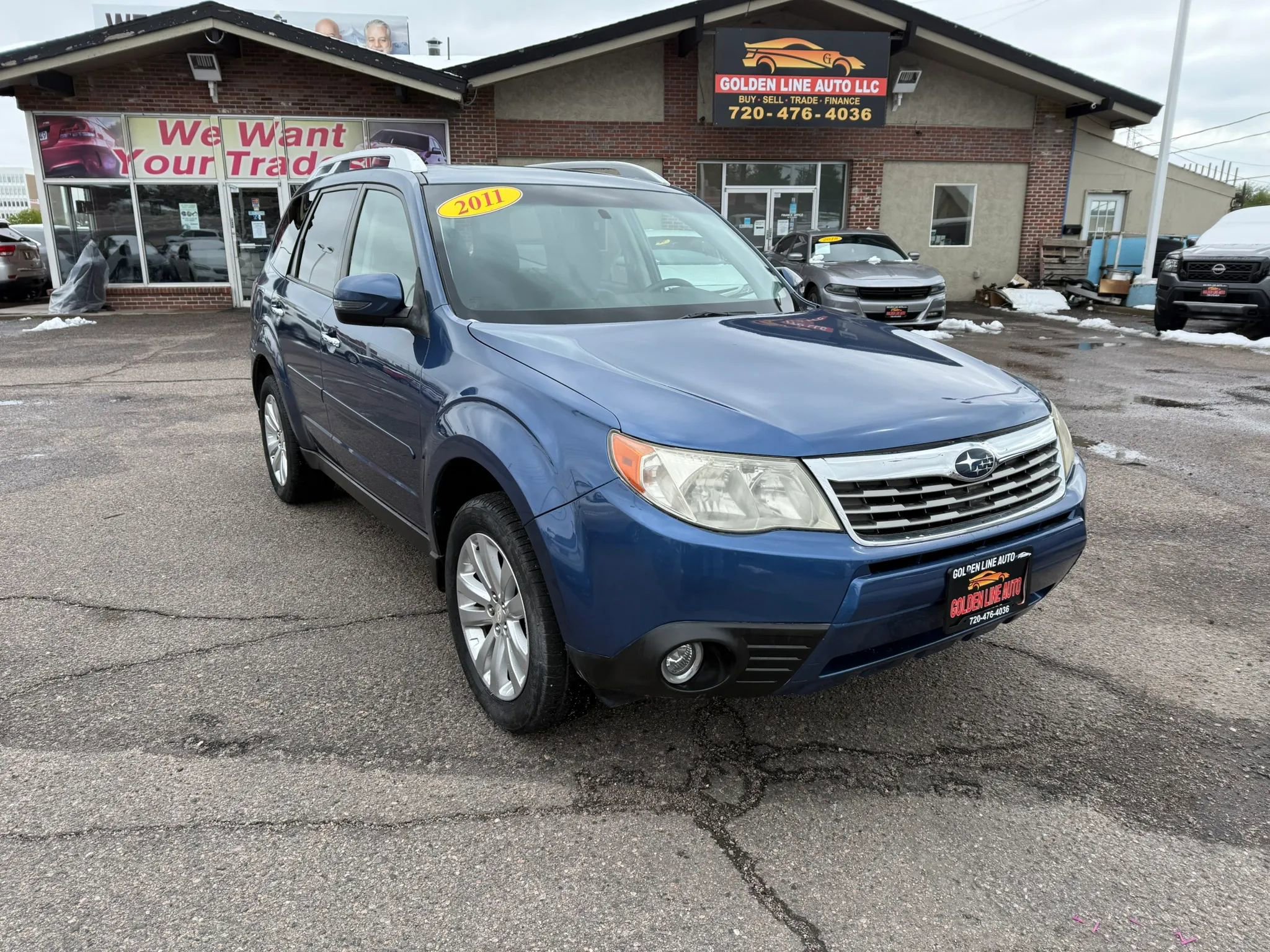 Used 2011 Subaru Forester 2.5X Touring w/ Popular Equipment Group 4B AWD/4WD image 2