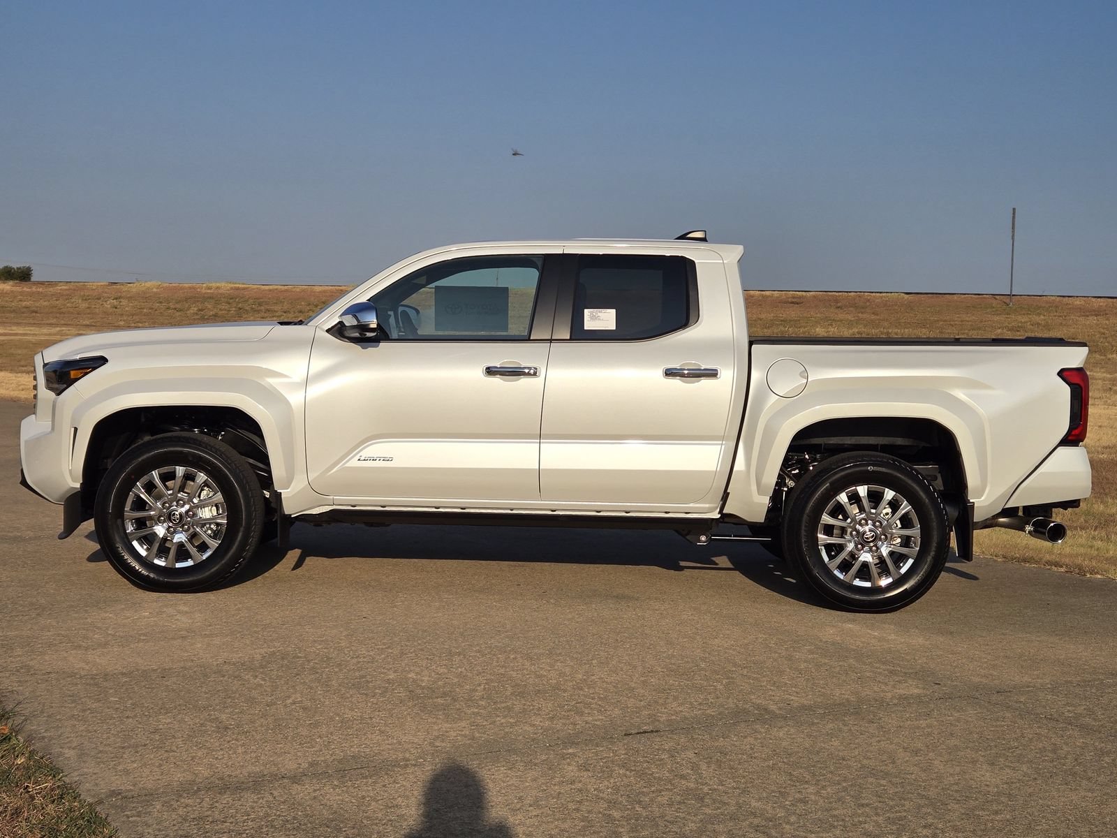 New 2026 Toyota Tacoma Limited AWD/4WD image 3