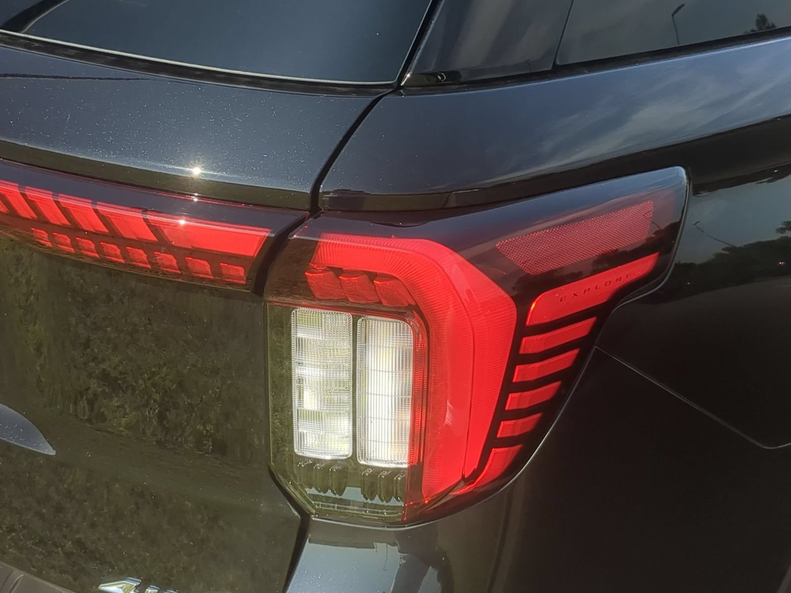 Used 2025 Ford Explorer Active w/ Active Comfort Package AWD/4WD image 40