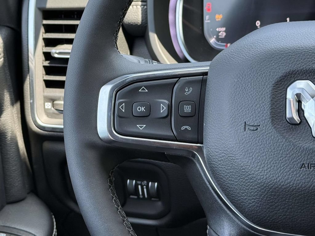 New 2026 RAM 2500 Laramie AWD/4WD image 13