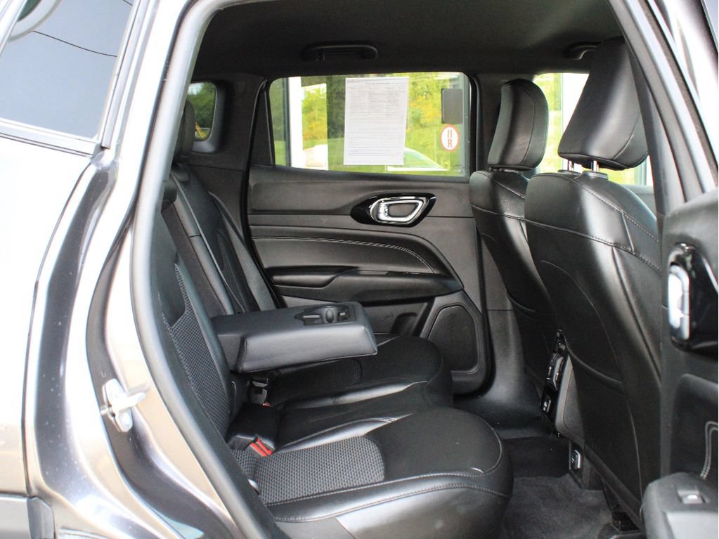 Certified 2022 Jeep Compass Latitude AWD/4WD image 28