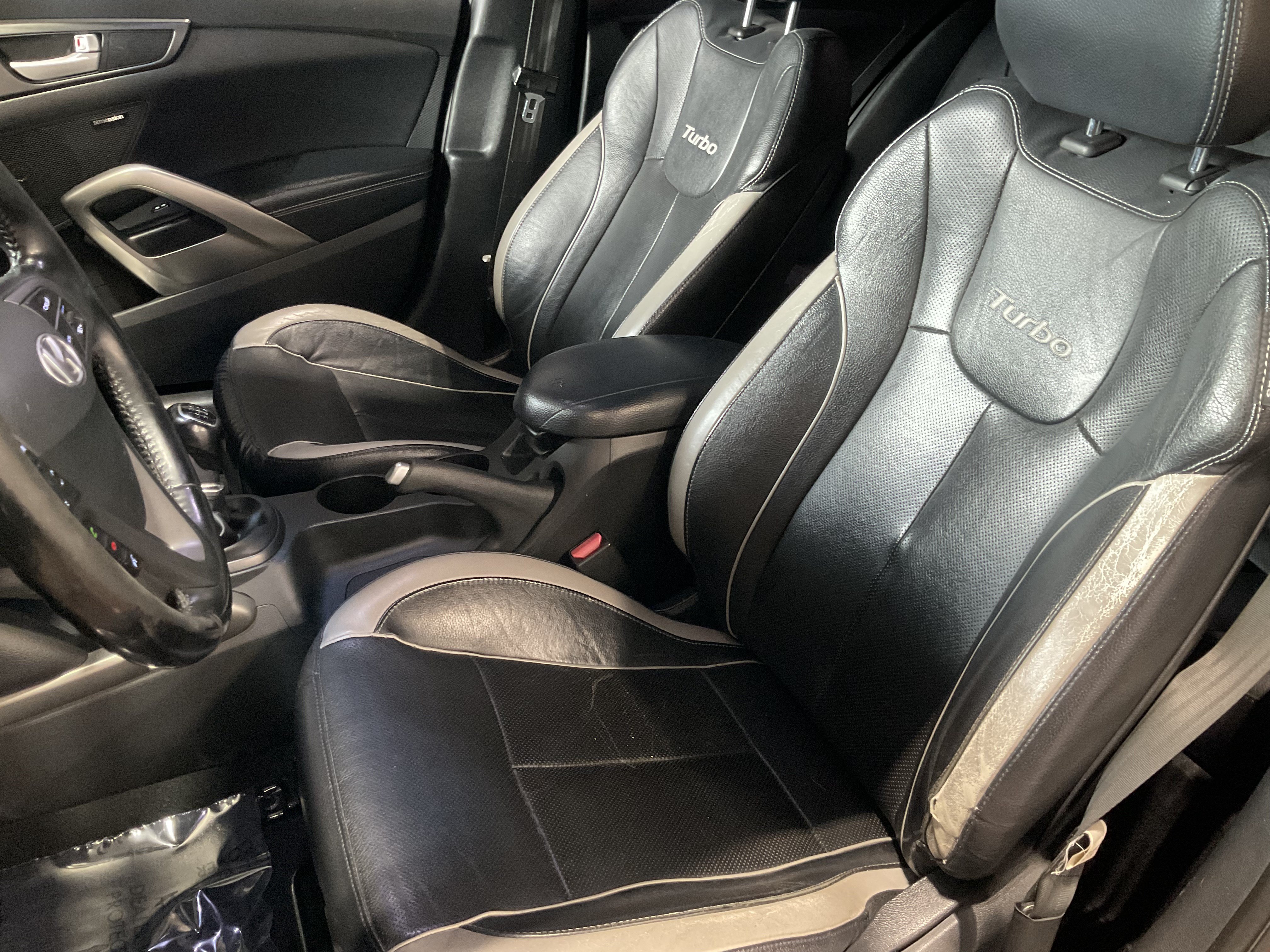 Used 2013 Hyundai Veloster Turbo w/ Ultimate Pkg FWD image 28