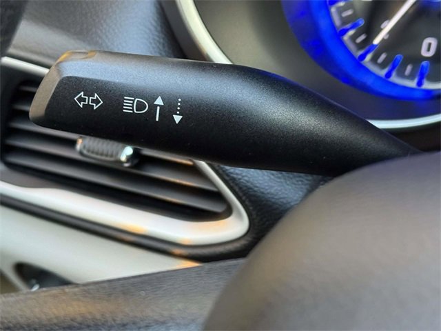 Used 2021 Chrysler Voyager Lxi image 22