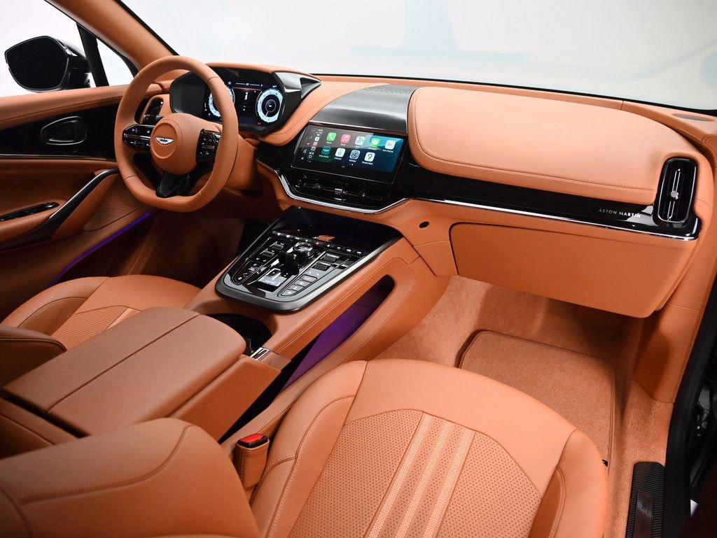 New 2026 Aston Martin DBX 707 image 10